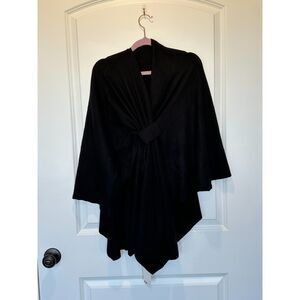 NWT Puli Women's Shawl Wrap Crossover Front Poncho Black